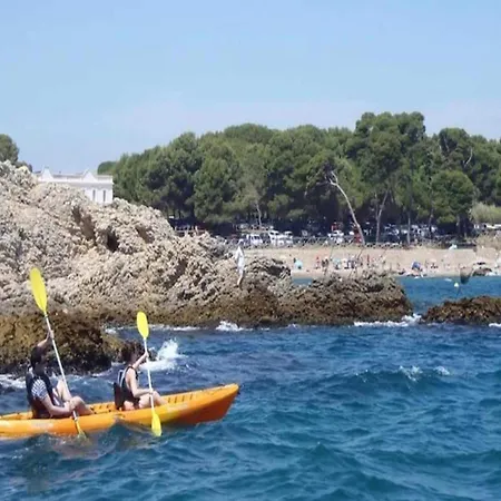 In Near Cala De La Creu *